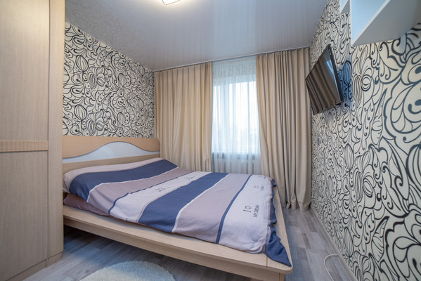 Продам трехкомнатную (3-комн.) квартиру, Волгоградская ул, 43, Екатеринбург г