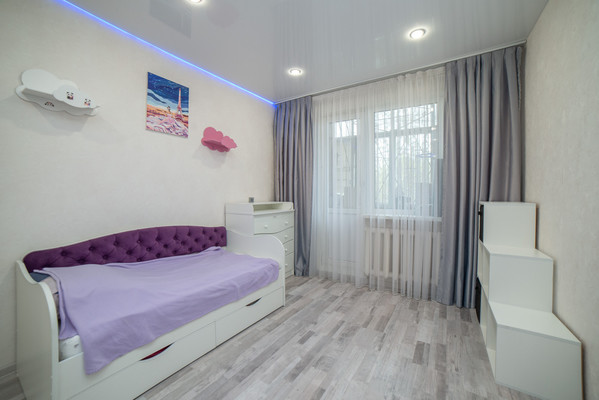 Продам трехкомнатную (3-комн.) квартиру, Волгоградская ул, 43, Екатеринбург г