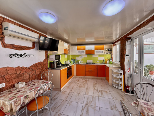 Продам коммерческое помещение 380 м2, Центральная ул, 12, Рыбачье с