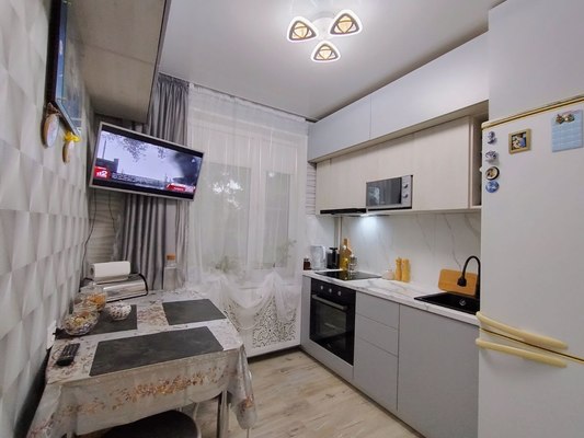 Продам однокомнатную (1-комн.) квартиру, Батайский проезд, , 9, Москва г