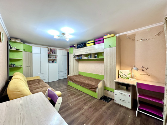 Продам трехкомнатную (3-комн.) квартиру, Николая Ветошникова ул, 31, Астрахань г