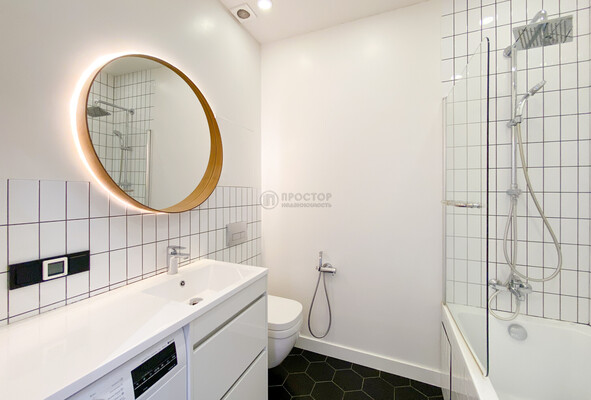 Продам двухкомнатную (2-комн.) квартиру, Хромова ул, 3, Москва г