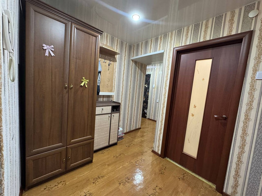 Продам двухкомнатную (2-комн.) квартиру, Деповская ул, 162А, Ишим г
