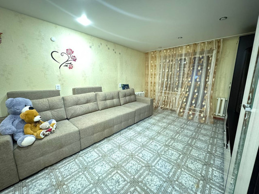 Продам двухкомнатную (2-комн.) квартиру, Деповская ул, 162А, Ишим г