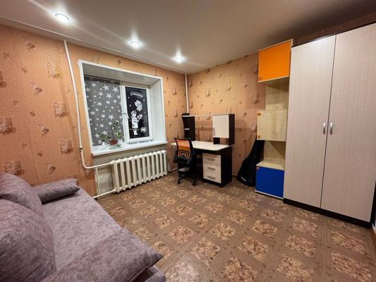 Продам двухкомнатную (2-комн.) квартиру, Деповская ул, 162А, Ишим г