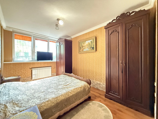 Продам многокомнатную квартиру, Кирова ул, 1ка, Нальчик г