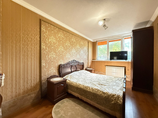 Продам многокомнатную квартиру, Кирова ул, 1ка, Нальчик г