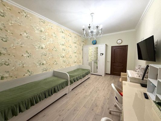 Продам двухкомнатную (2-комн.) квартиру, Кешокова ул, 81, Нальчик г