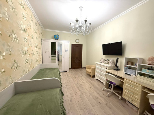 Продам двухкомнатную (2-комн.) квартиру, Кешокова ул, 81, Нальчик г