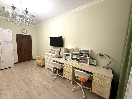Продам двухкомнатную (2-комн.) квартиру, Кешокова ул, 81, Нальчик г