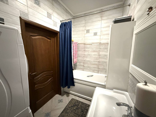 Продам двухкомнатную (2-комн.) квартиру, Кешокова ул, 81, Нальчик г