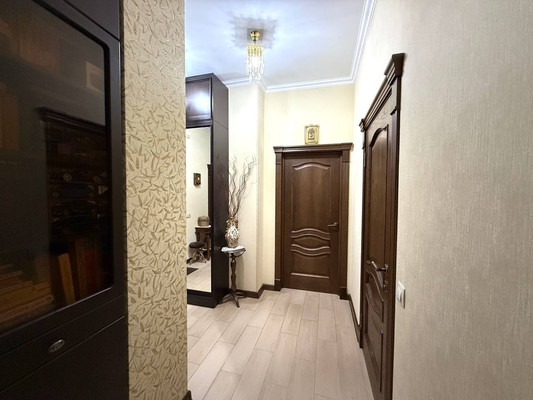 Продам двухкомнатную (2-комн.) квартиру, Кешокова ул, 81, Нальчик г