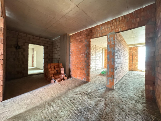 Продам трехкомнатную (3-комн.) квартиру, Т.Идарова ул, 182, Нальчик г