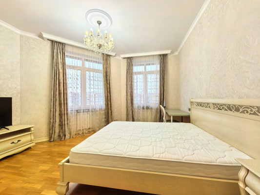 Сдам трехкомнатную (3-комн.) квартиру, Хорошёвское ш, 25Ак3, Москва г