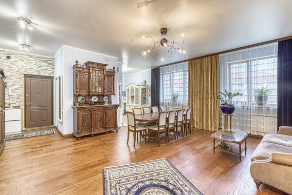 Продам трехкомнатную (3-комн.) квартиру, Центральная ул, 27, Первомайское п