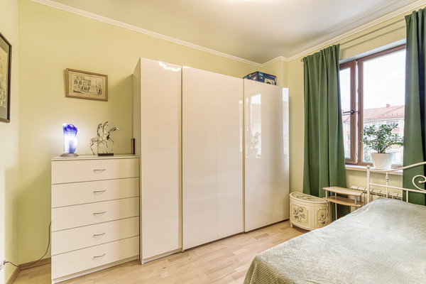 Продам трехкомнатную (3-комн.) квартиру, Центральная ул, 27, Первомайское п