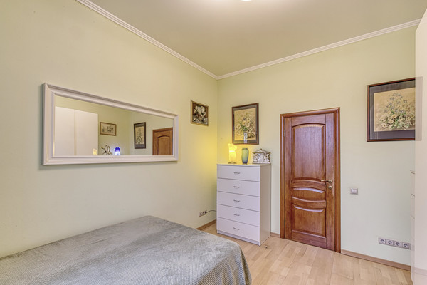 Продам трехкомнатную (3-комн.) квартиру, Центральная ул, 27, Первомайское п