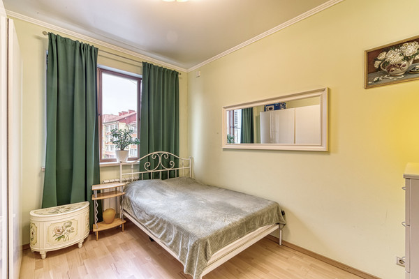 Продам трехкомнатную (3-комн.) квартиру, Центральная ул, 27, Первомайское п