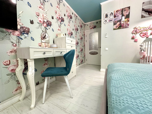 Продам трехкомнатную (3-комн.) квартиру, Водников ул, 19, Астрахань г