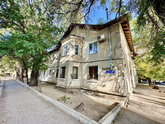 Продам трехкомнатную (3-комн.) квартиру, Водников ул, 19, Астрахань г