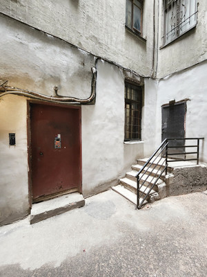Продам трехкомнатную (3-комн.) квартиру, Большой П.С. пр-кт, 106, Санкт-Петербург г