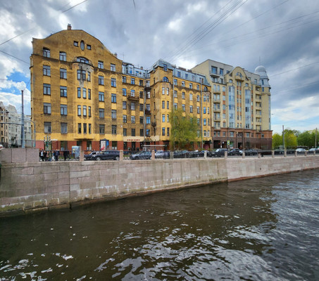Продам трехкомнатную (3-комн.) квартиру, Большой П.С. пр-кт, 106, Санкт-Петербург г