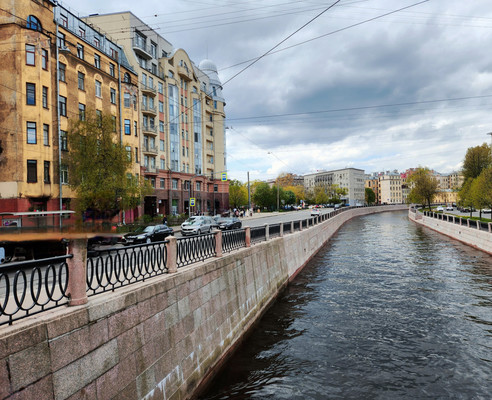 Продам трехкомнатную (3-комн.) квартиру, Большой П.С. пр-кт, 106, Санкт-Петербург г