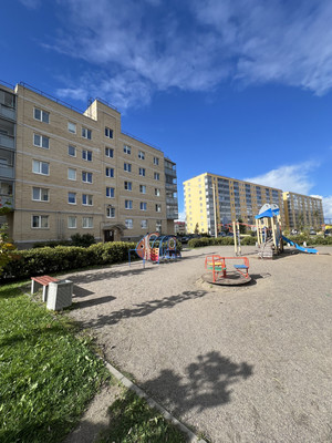 Продам однокомнатную (1-комн.) квартиру, Славянская ул, 5, Коммунар г