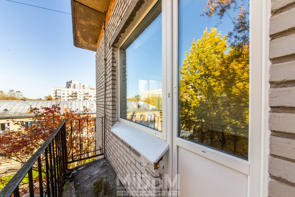 Продам двухкомнатную (2-комн.) квартиру, Лазо ул, 8к1 литера А, Санкт-Петербург г
