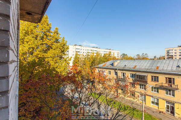 Продам двухкомнатную (2-комн.) квартиру, Лазо ул, 8к1 литера А, Санкт-Петербург г