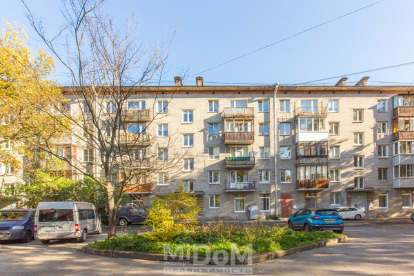 Продам двухкомнатную (2-комн.) квартиру, Лазо ул, 8к1 литера А, Санкт-Петербург г