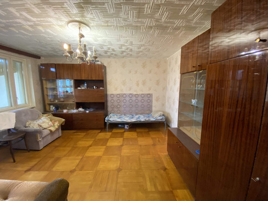 Продам трехкомнатную (3-комн.) квартиру, Братьев Радченко ул, 23, Колпино г