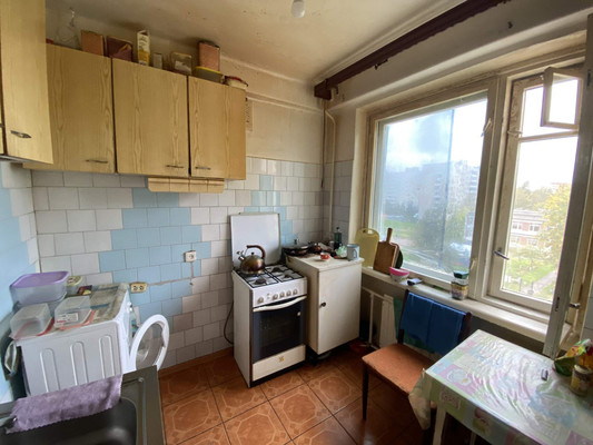 Продам трехкомнатную (3-комн.) квартиру, Братьев Радченко ул, 23, Колпино г
