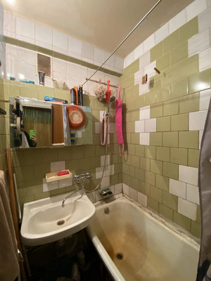 Продам трехкомнатную (3-комн.) квартиру, Братьев Радченко ул, 23, Колпино г
