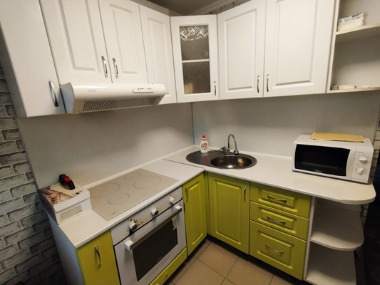 Продам трехкомнатную (3-комн.) квартиру, Школьная ул, 3кА, Ерик п