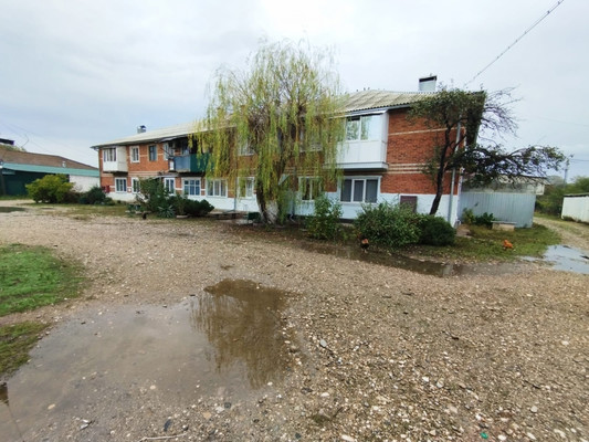 Продам трехкомнатную (3-комн.) квартиру, Школьная ул, 3кА, Ерик п