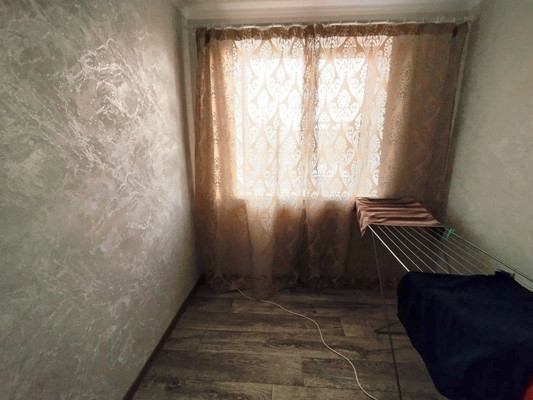 Продам трехкомнатную (3-комн.) квартиру, Школьная ул, 3кА, Ерик п