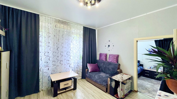 Продам двухкомнатную (2-комн.) квартиру, Парковая ул, 24, Астрахань г