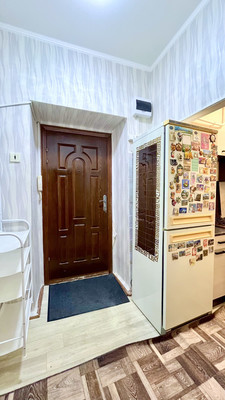 Продам двухкомнатную (2-комн.) квартиру, Парковая ул, 24, Астрахань г