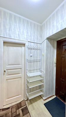 Продам двухкомнатную (2-комн.) квартиру, Парковая ул, 24, Астрахань г