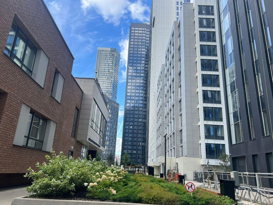 Продам трехкомнатную (3-комн.) квартиру, Шмитовский проезд, 39к7, Москва г