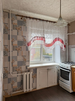 Продам однокомнатную (1-комн.) квартиру, Радистов ул, 2, Великий Новгород г