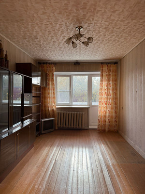 Продам однокомнатную (1-комн.) квартиру, Радистов ул, 2, Великий Новгород г