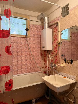 Продам однокомнатную (1-комн.) квартиру, Радистов ул, 2, Великий Новгород г