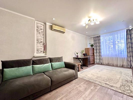 Продам однокомнатную (1-комн.) квартиру, Адмирала Нахимова ул, 46к1, Астрахань г