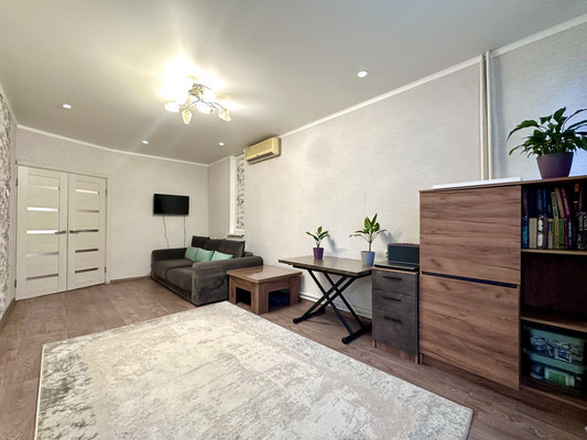 Продам однокомнатную (1-комн.) квартиру, Адмирала Нахимова ул, 46к1, Астрахань г