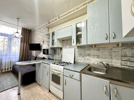 Продам однокомнатную (1-комн.) квартиру, Адмирала Нахимова ул, 46к1, Астрахань г