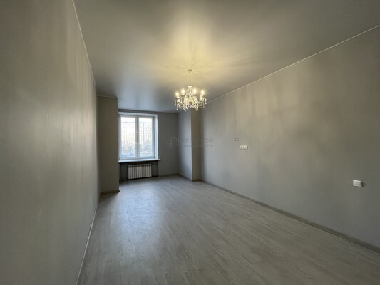 Продам двухкомнатную (2-комн.) квартиру, Победы пл, 1кБ, Москва г