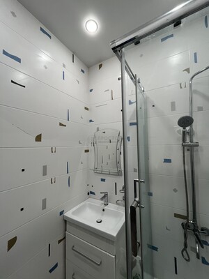 Продам двухкомнатную (2-комн.) квартиру, Победы пл, 1кБ, Москва г