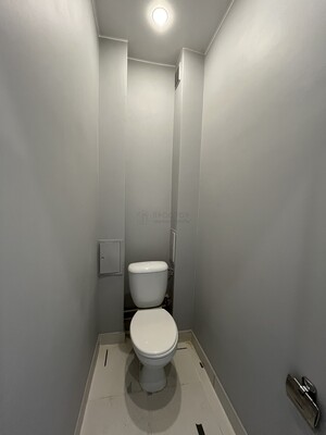 Продам двухкомнатную (2-комн.) квартиру, Победы пл, 1кБ, Москва г